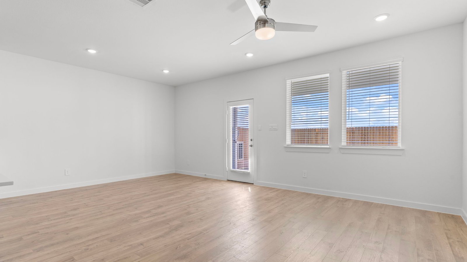 *Images and 3D tour are for illustration only and options may vary from home as built.