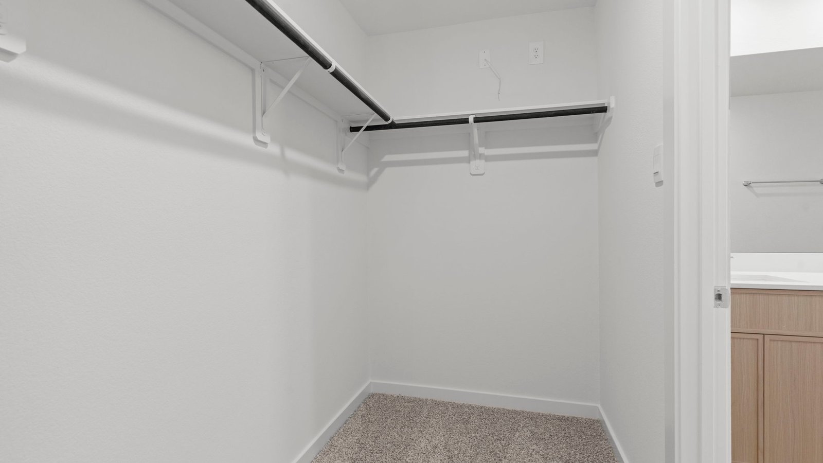walk in closet