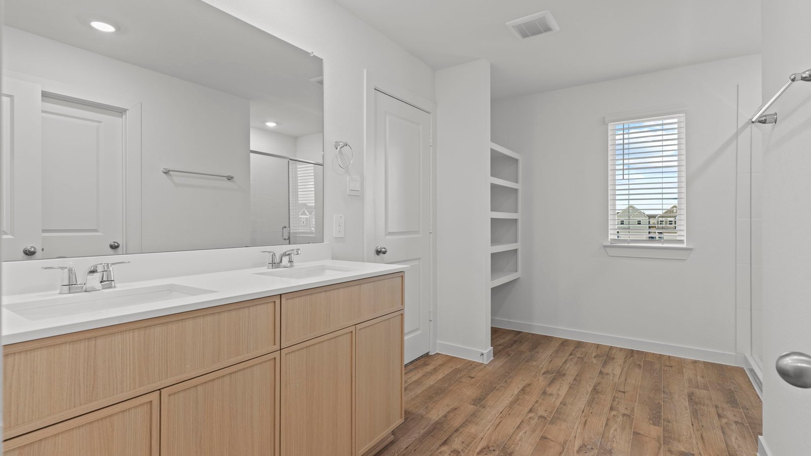*Images and 3D tour are for illustration only and options may vary from home as built.