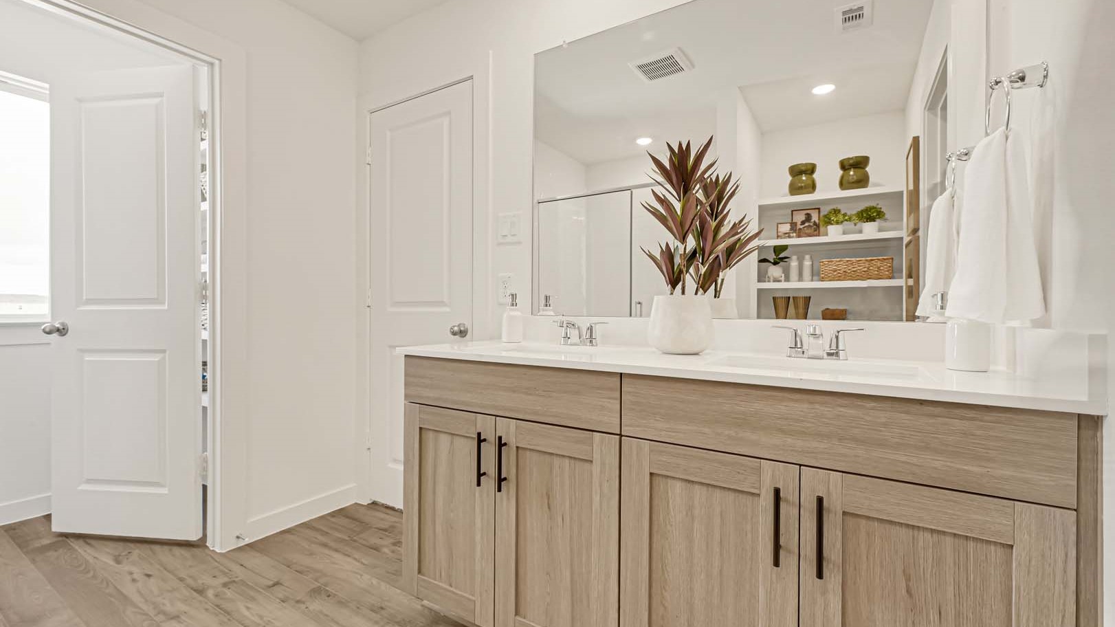*Images and 3D tour are for illustration only and options may vary from home as built.