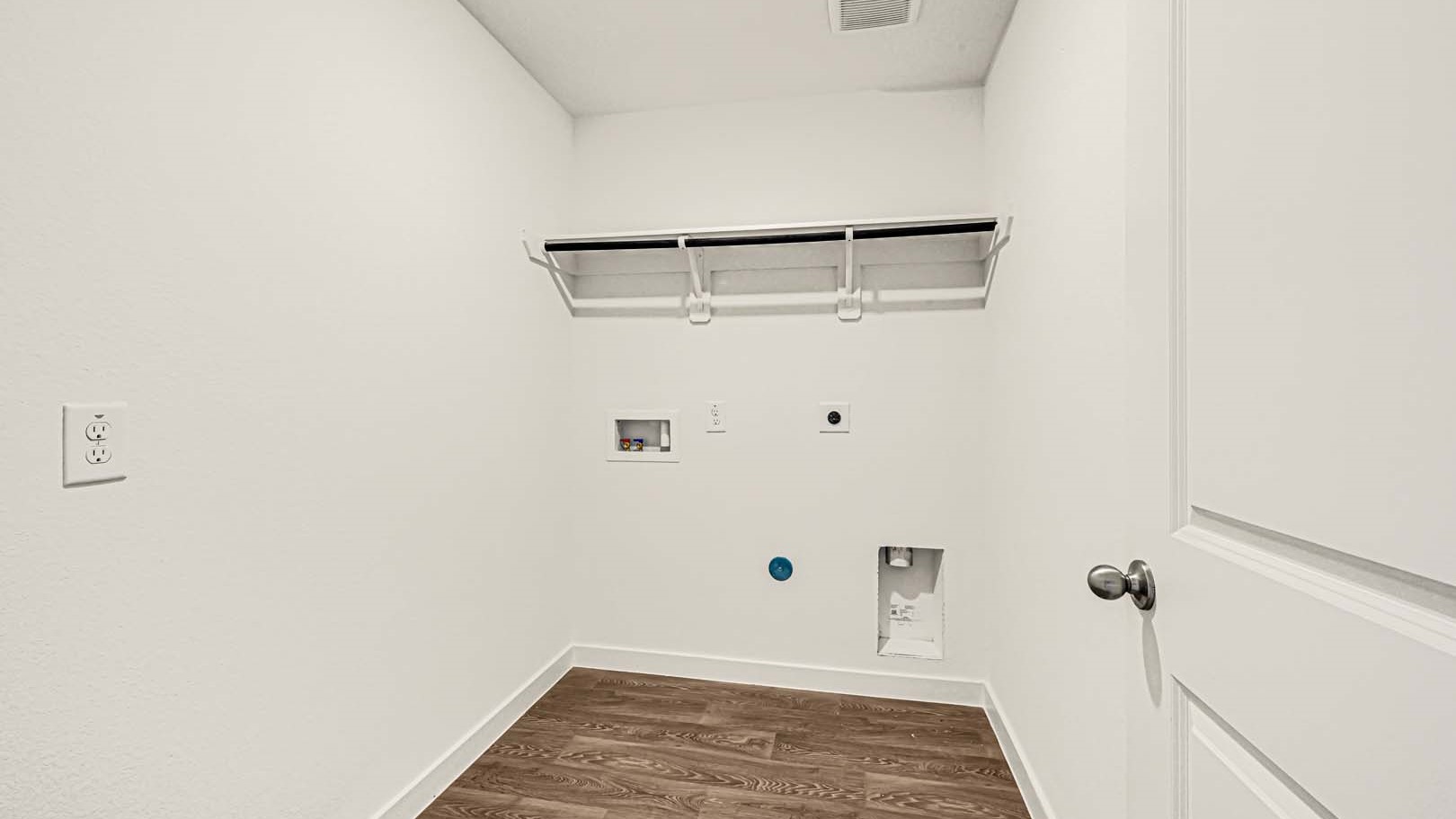 *Images and 3D tour are for illustration only and options may vary from home as built.