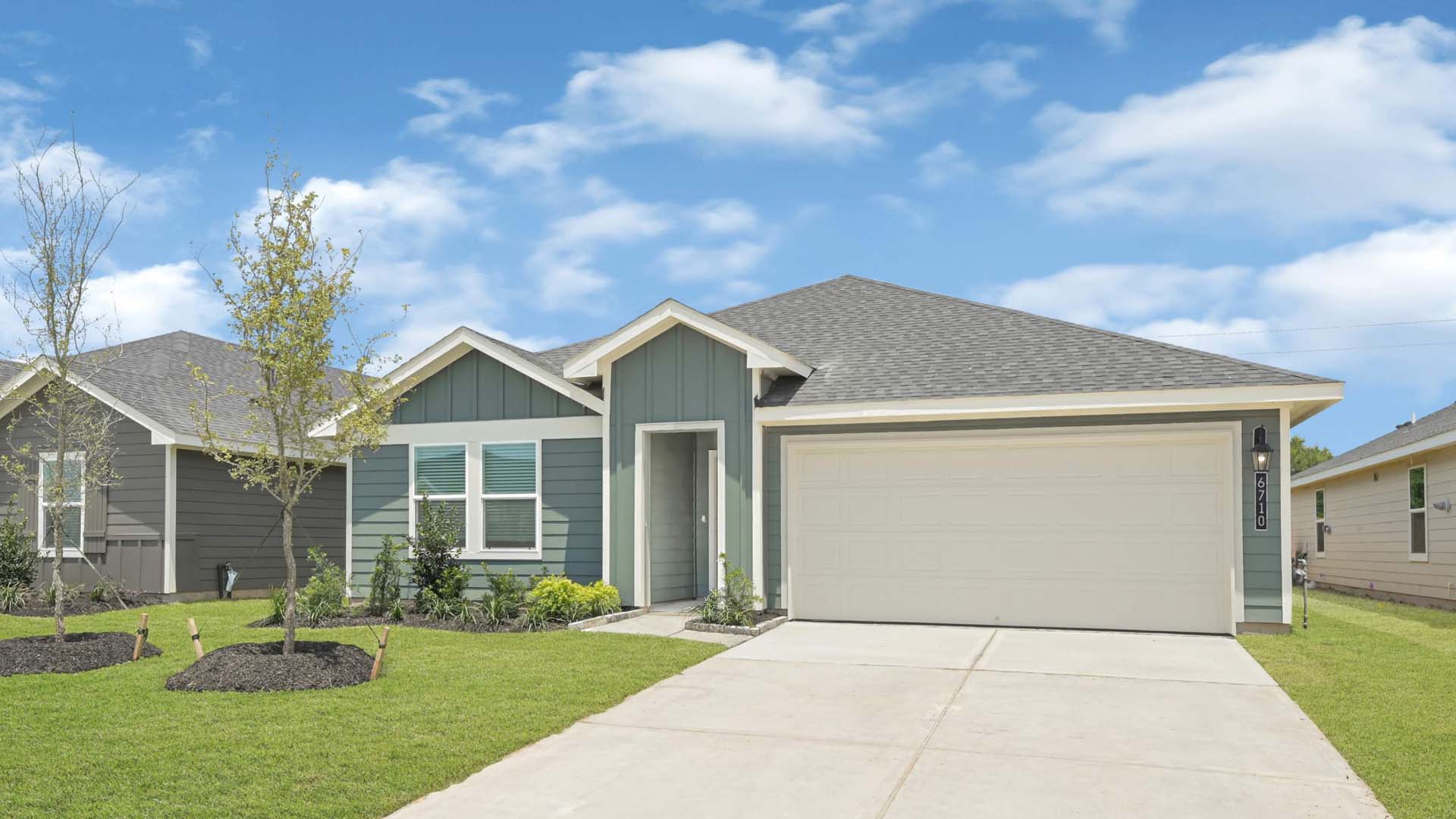 2647 Sunset Bluff Lane exterior