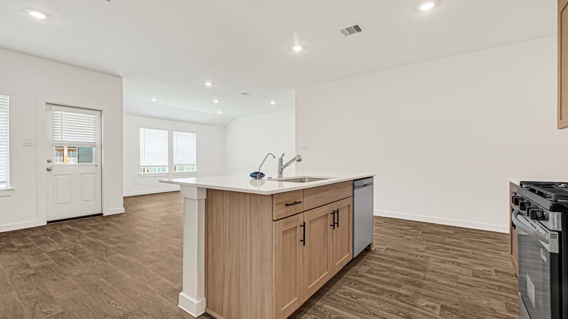 *Images and 3D tour are for illustration only and options may vary from home as built.