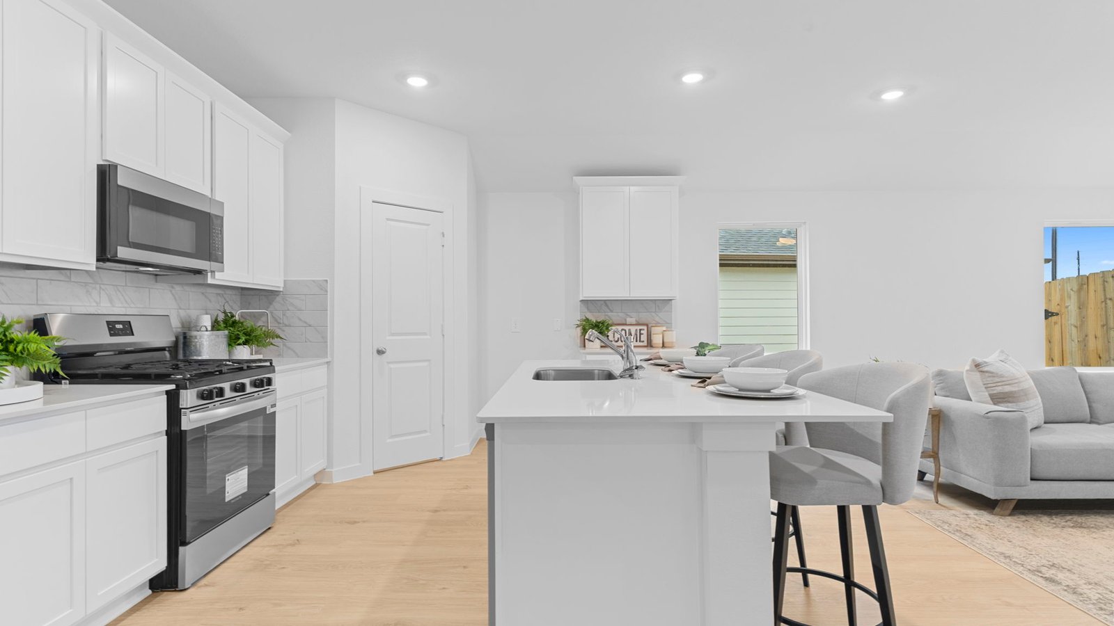 *Images and 3D tour are for illustration only and options may vary from home as built.