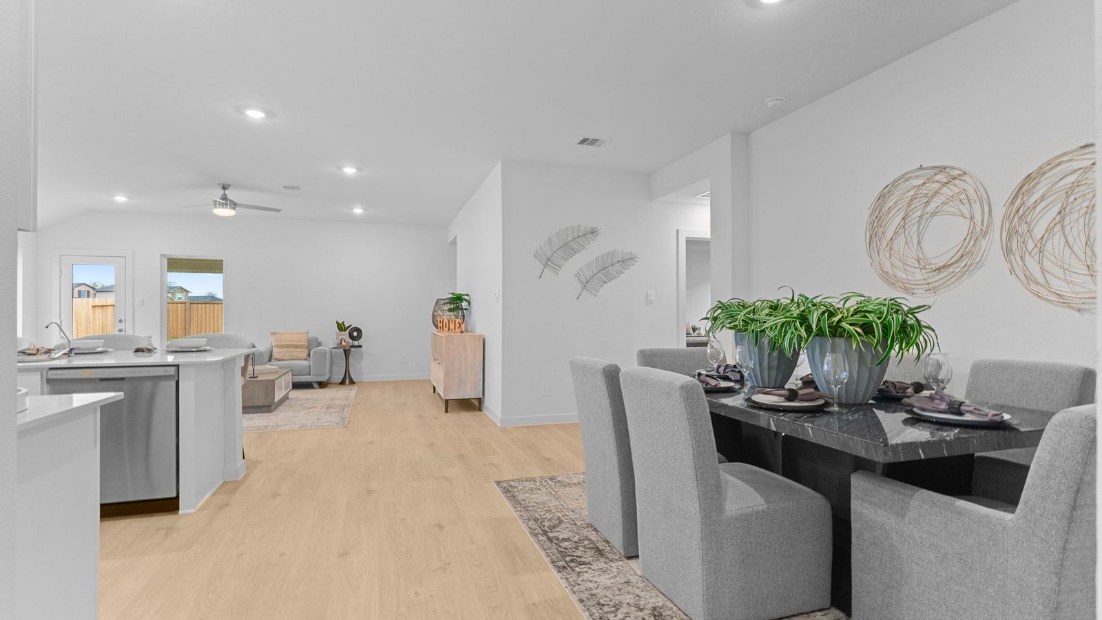 *Images and 3D tour are for illustration only and options may vary from home as built.