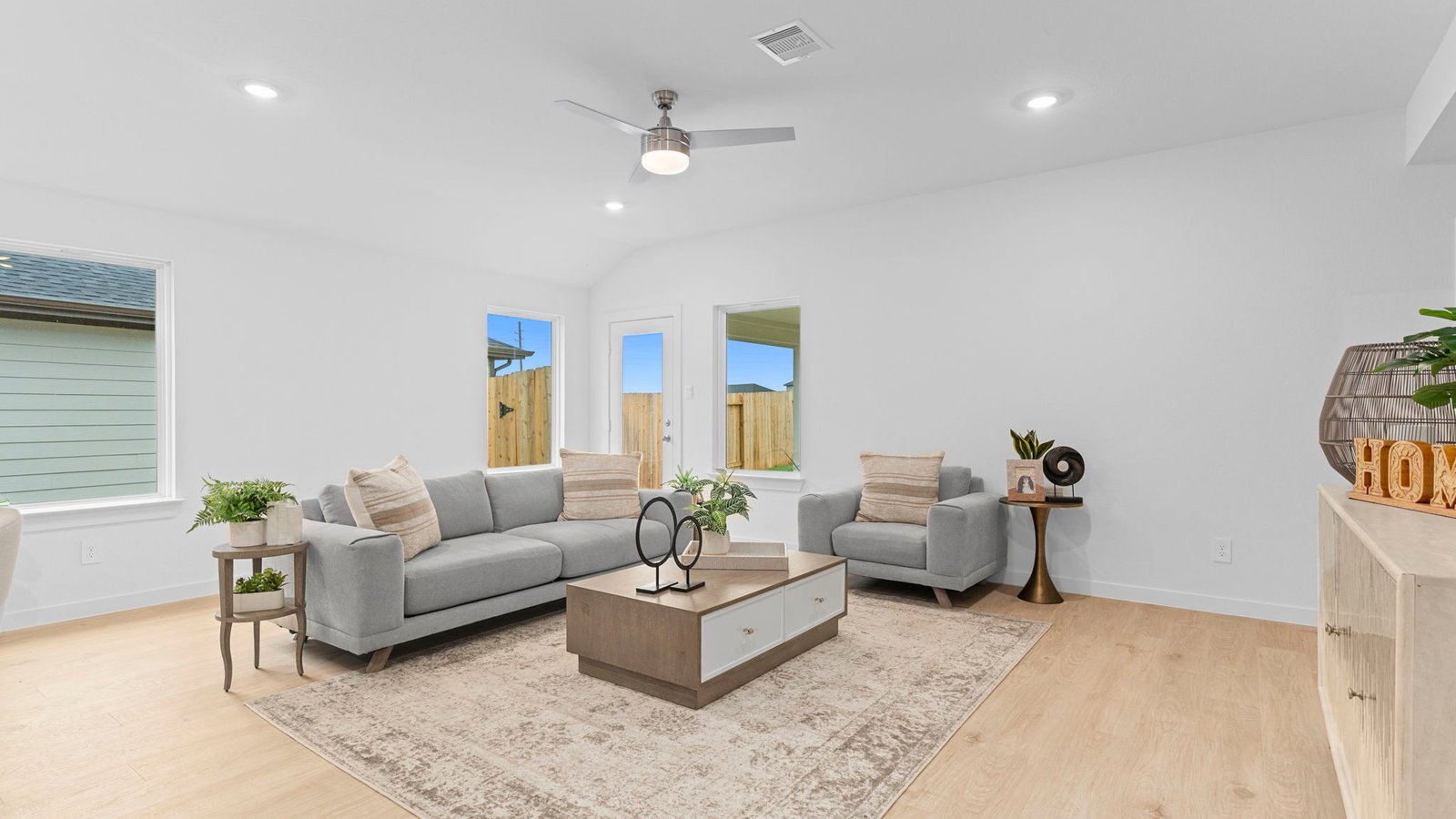 *Images and 3D tour are for illustration only and options may vary from home as built.
