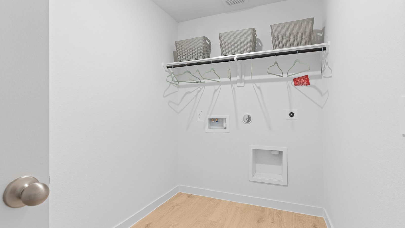 *Images and 3D tour are for illustration only and options may vary from home as built.