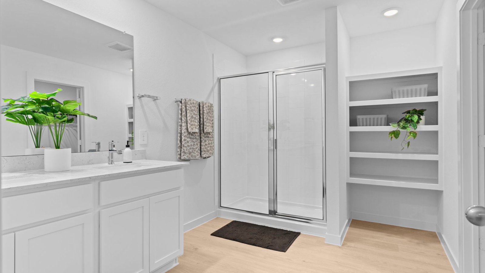 *Images and 3D tour are for illustration only and options may vary from home as built.