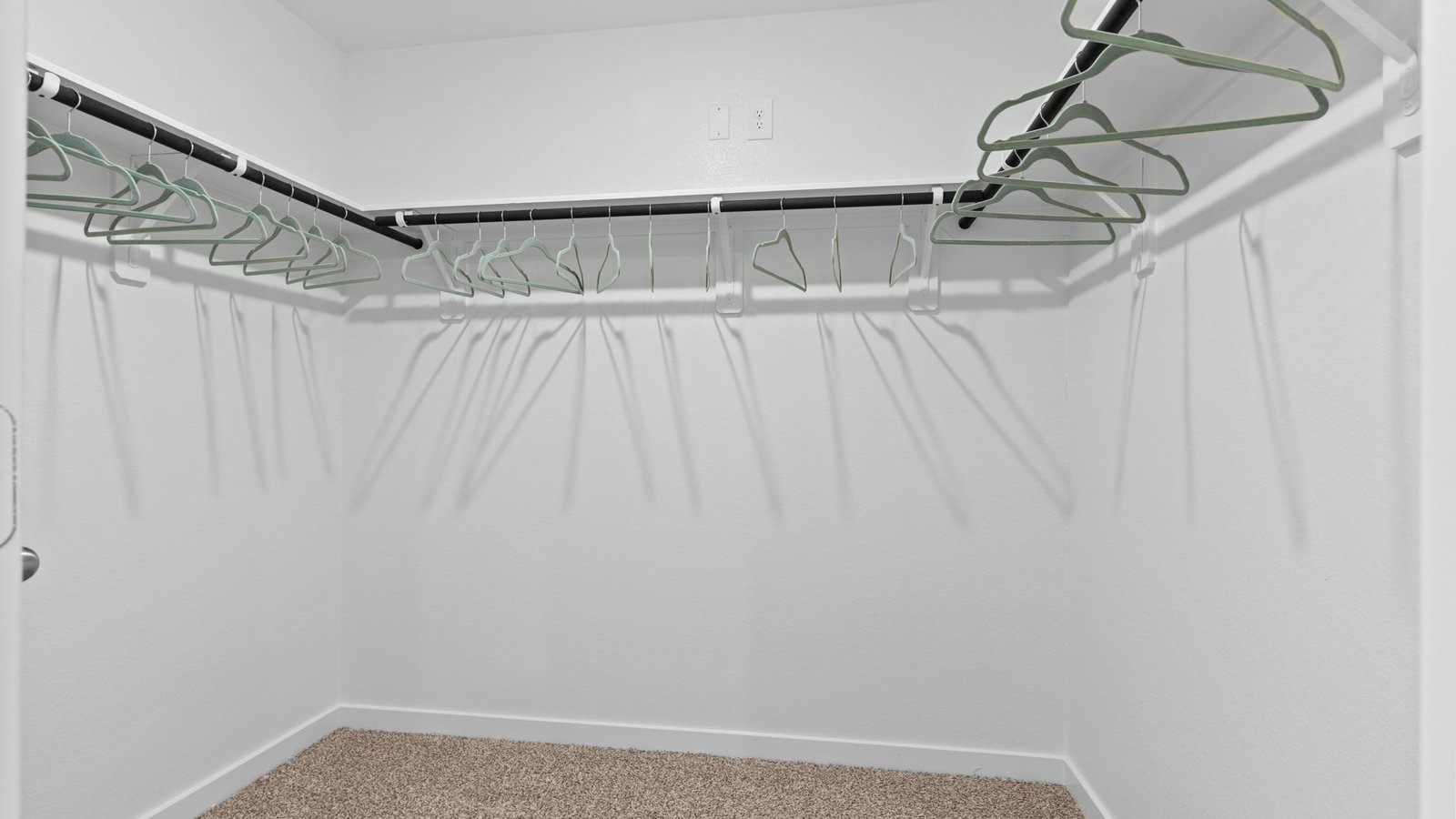 *Images and 3D tour are for illustration only and options may vary from home as built.