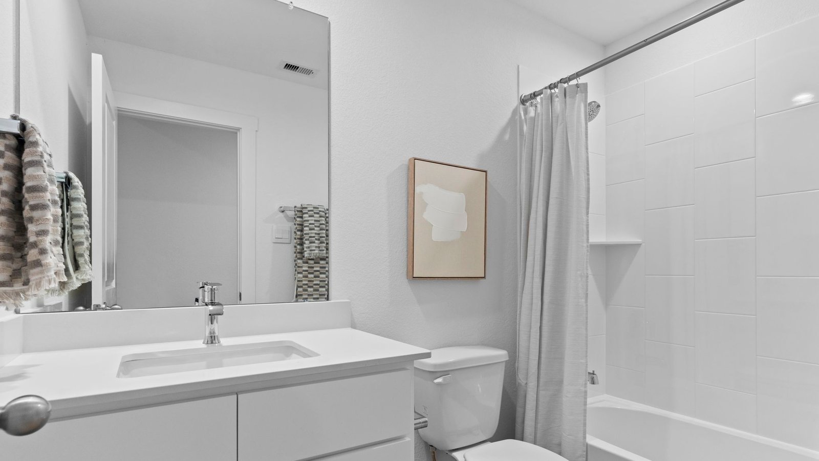*Images and 3D tour are for illustration only and options may vary from home as built.