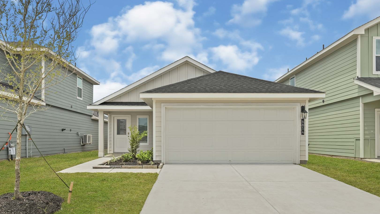 2615 Magnolia Meadow Lane exterior