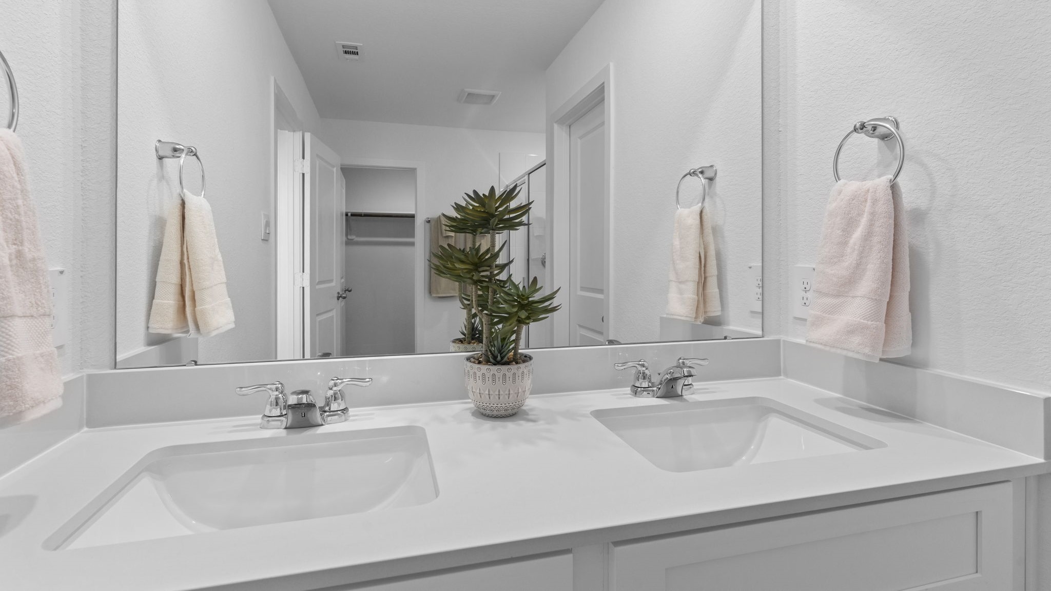 *Images and 3D tour are for illustration only and options may vary from home as built.