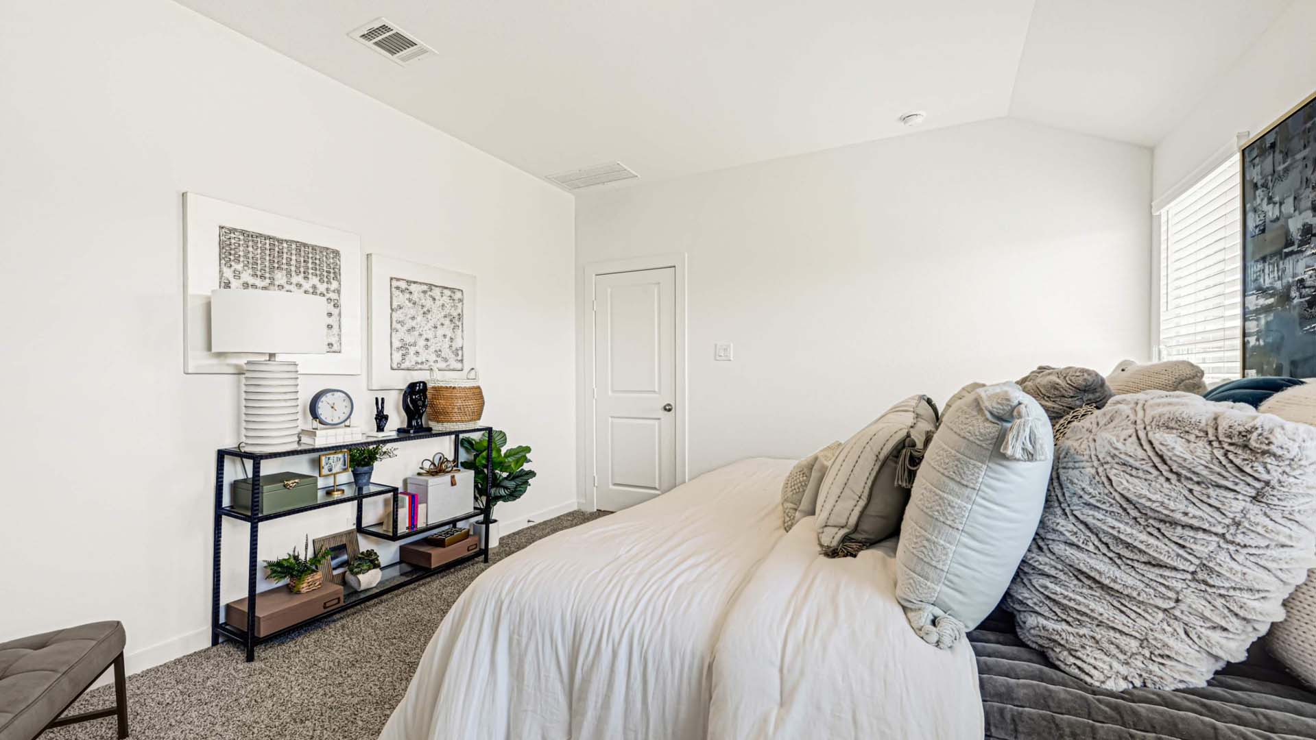 *Images and 3D tour are for illustration only and options may vary from home as built.