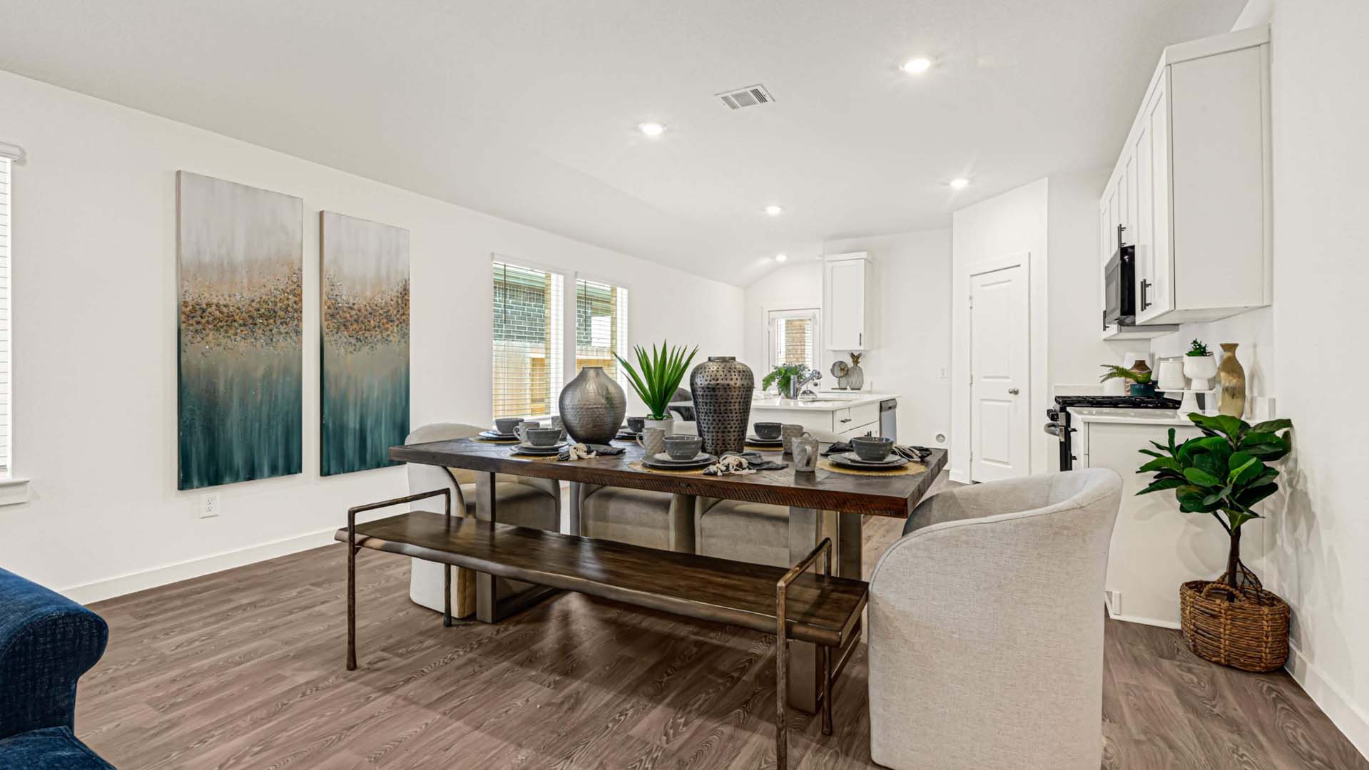 *Images and 3D tour are for illustration only and options may vary from home as built.