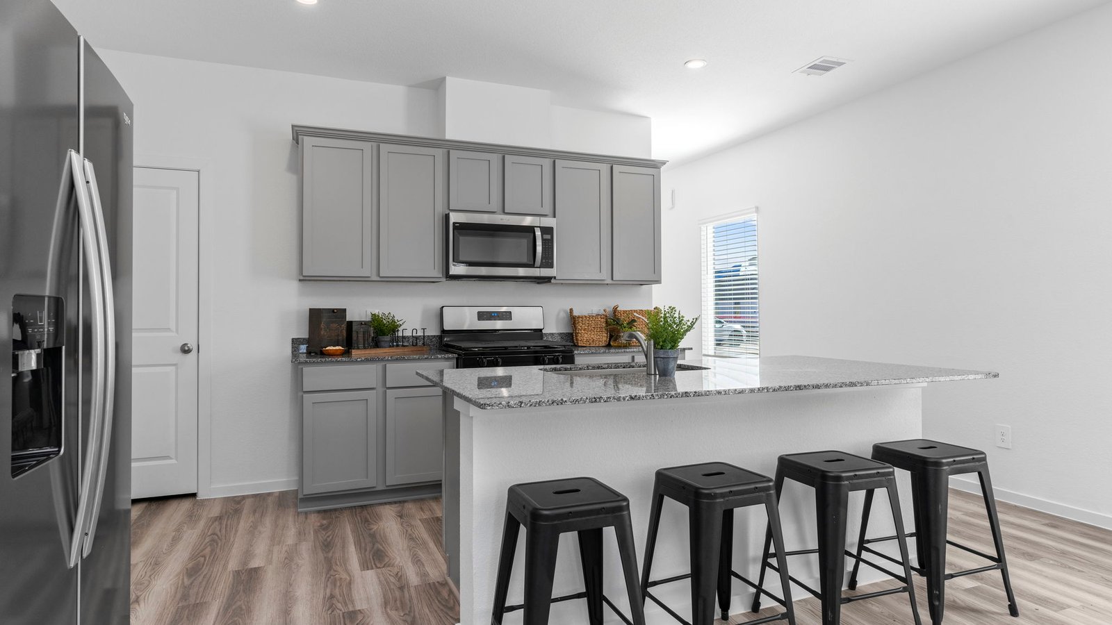 *Images and 3D tour are for illustration only and options may vary from home as built.