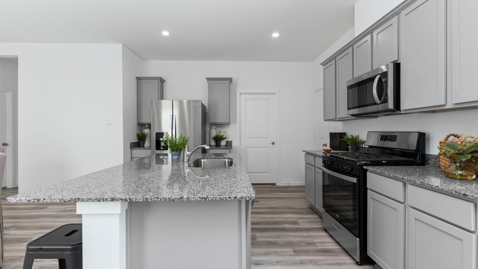 *Images and 3D tour are for illustration only and options may vary from home as built.