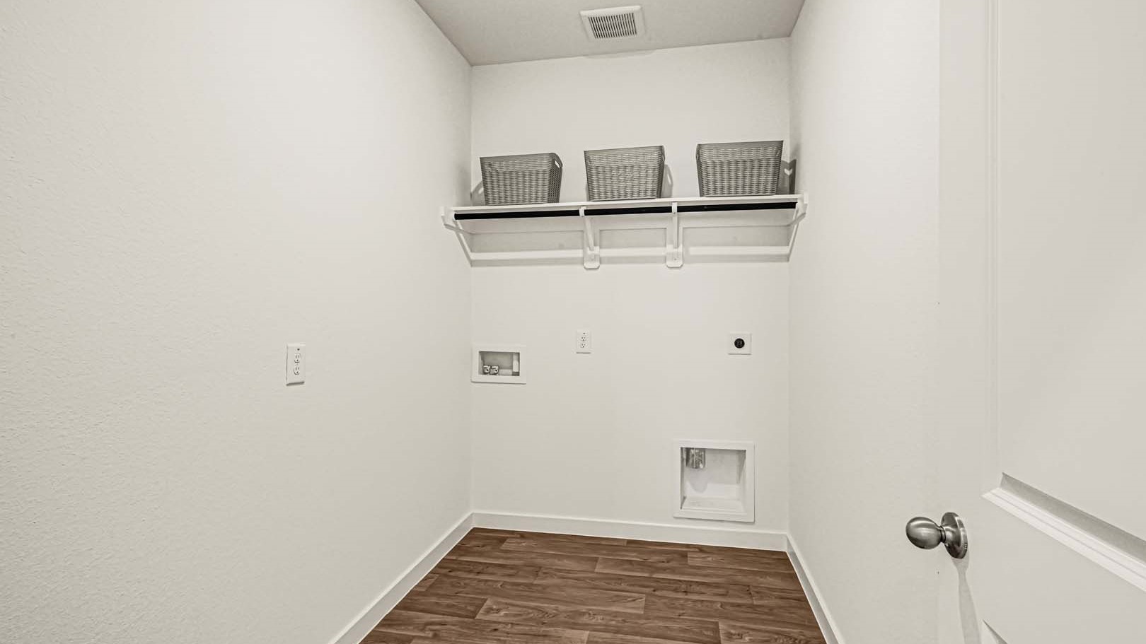 *Images and 3D tour are for illustration only and options may vary from home as built.