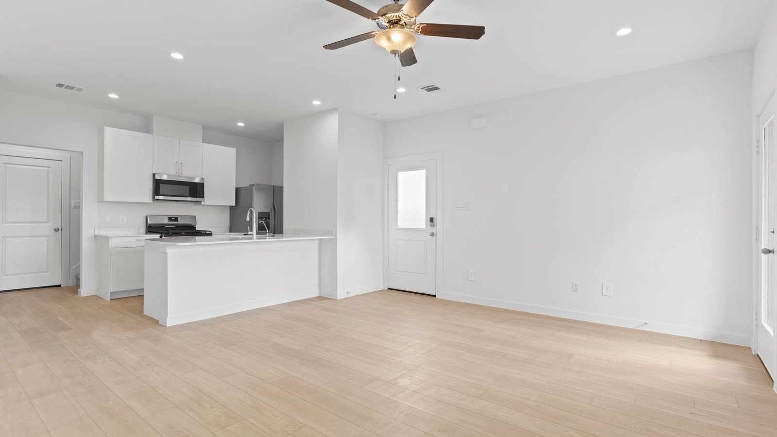 *Images and 3D tour are for illustration only and options may vary from home as built.