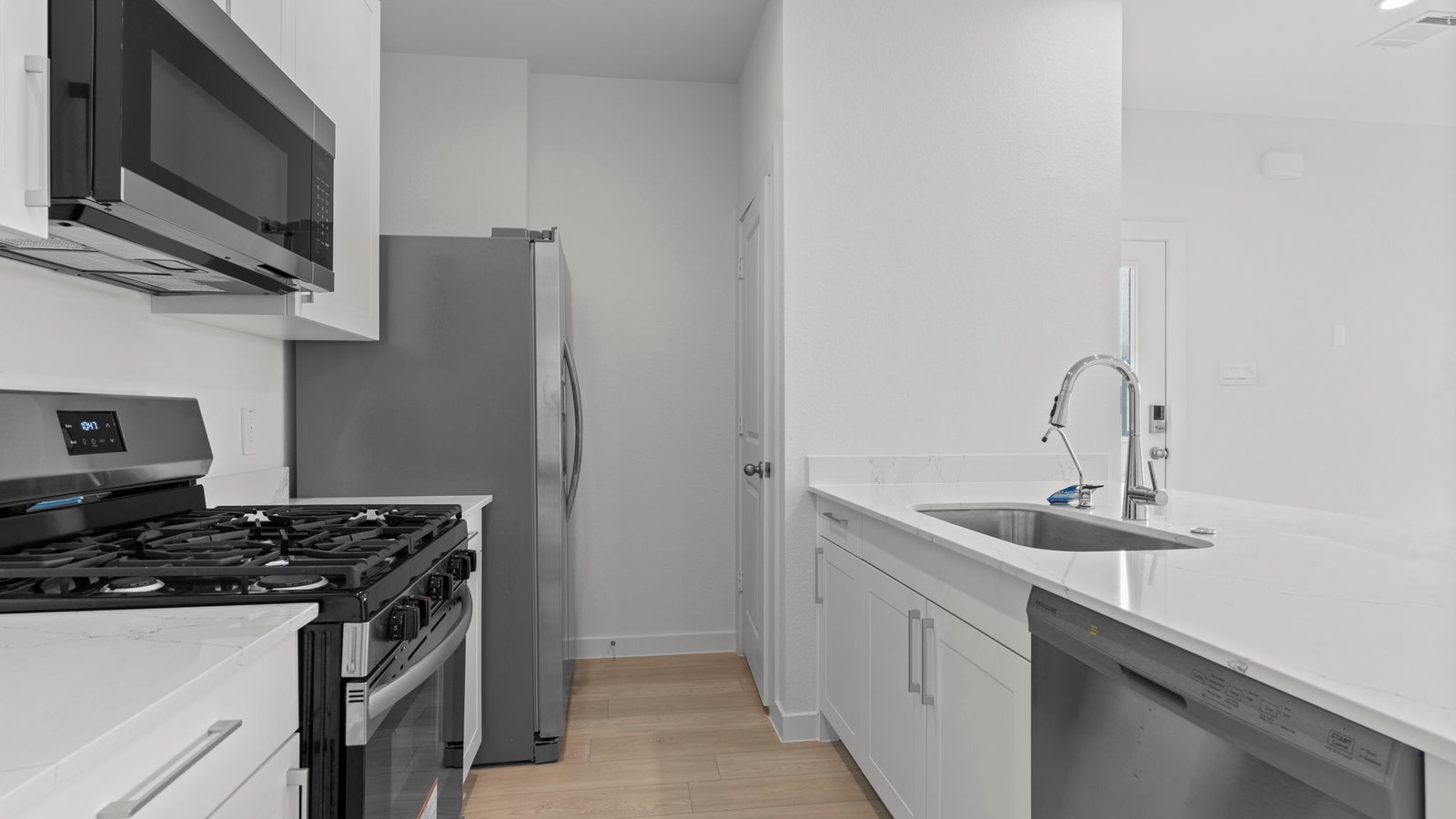 *Images and 3D tour are for illustration only and options may vary from home as built.