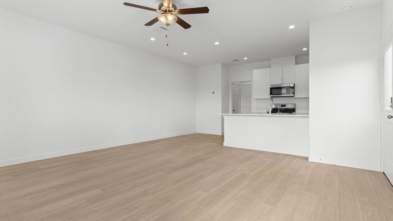 *Images and 3D tour are for illustration only and options may vary from home as built.