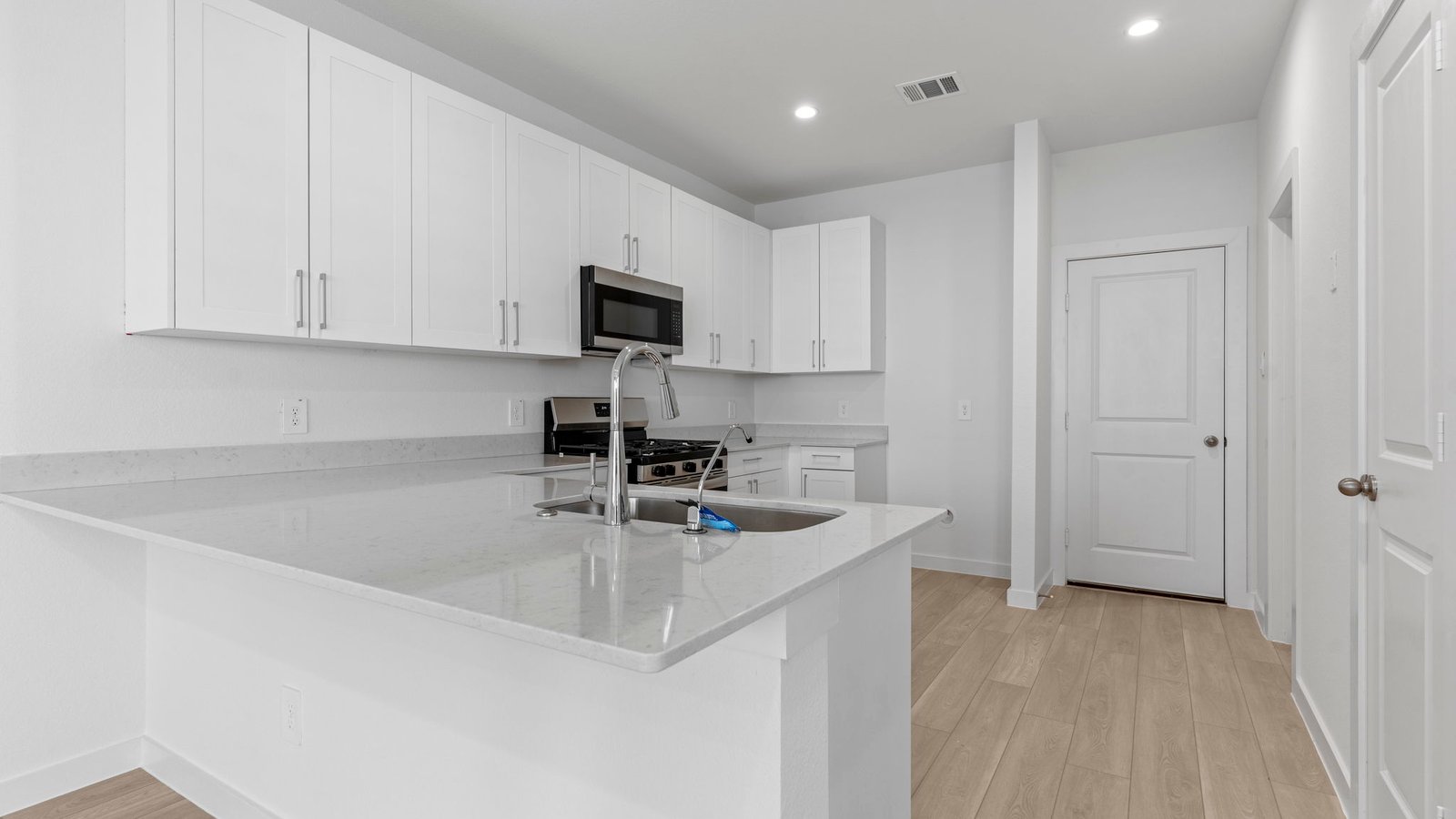 *Images and 3D tour are for illustration only and options may vary from home as built.