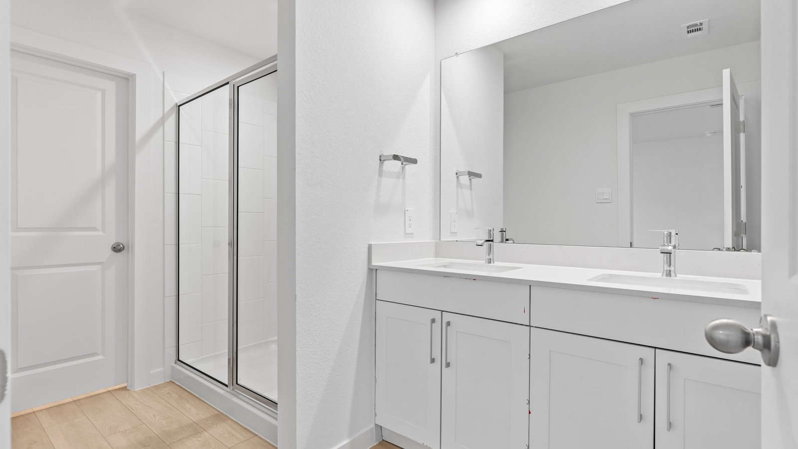 *Images and 3D tour are for illustration only and options may vary from home as built.