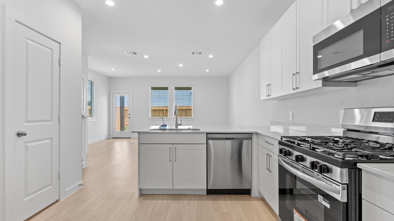 *Images and 3D tour are for illustration only and options may vary from home as built.