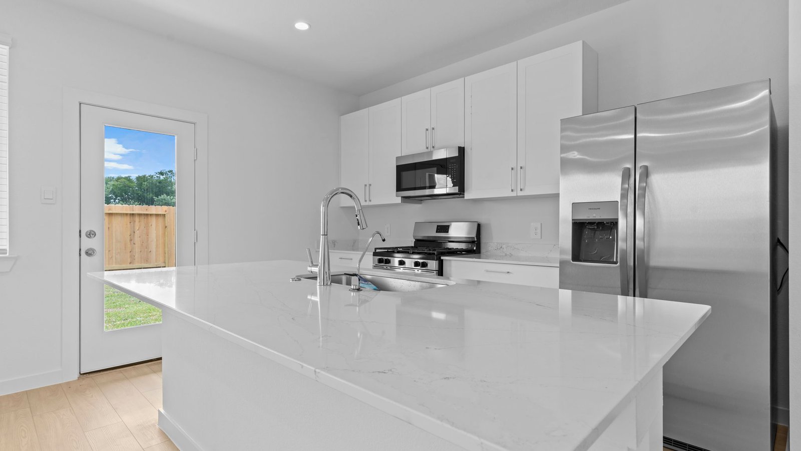 granite countertop kitchen