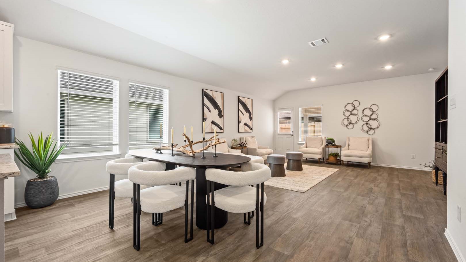 *Images and 3D tour are for illustration only and options may vary from home as built.