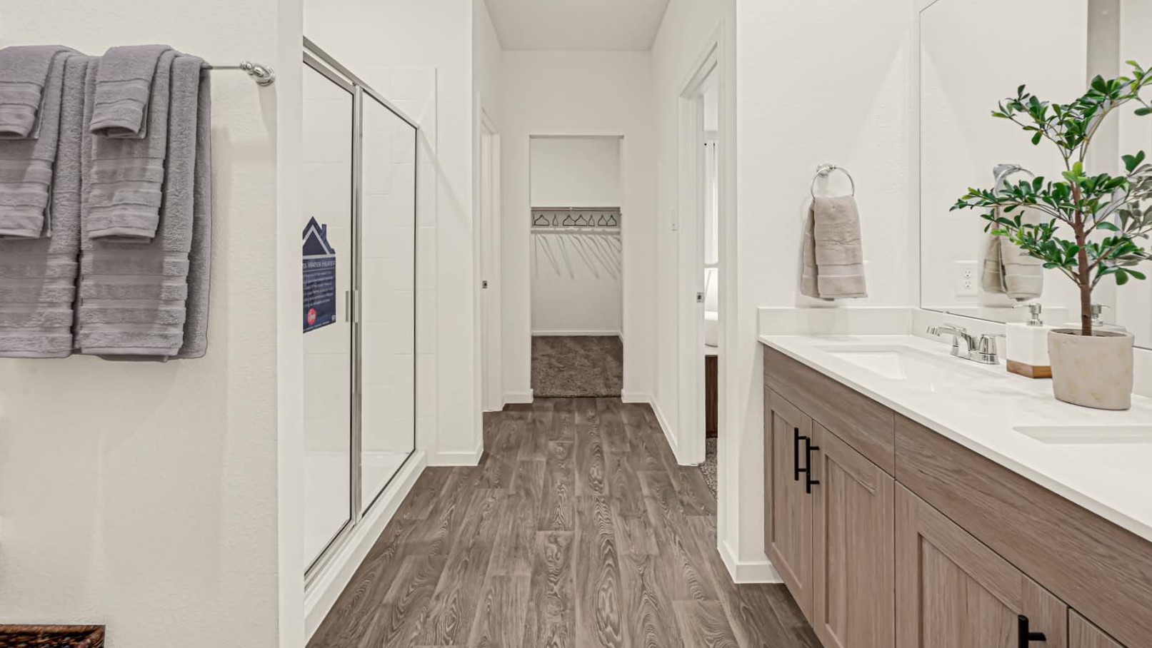 *Images and 3D tour are for illustration only and options may vary from home as built.