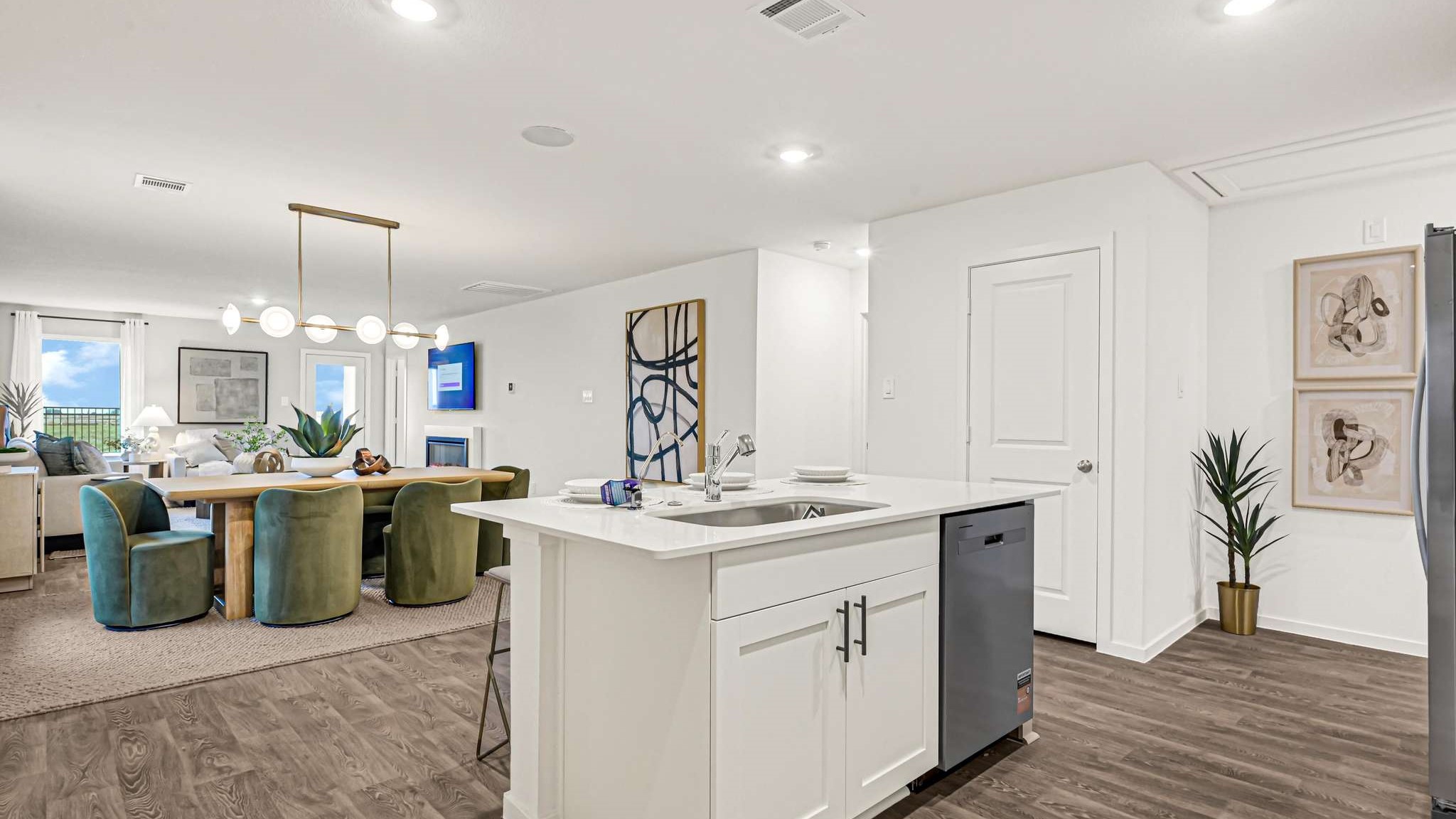 *Images and 3D tour are for illustration only and options may vary from home as built.