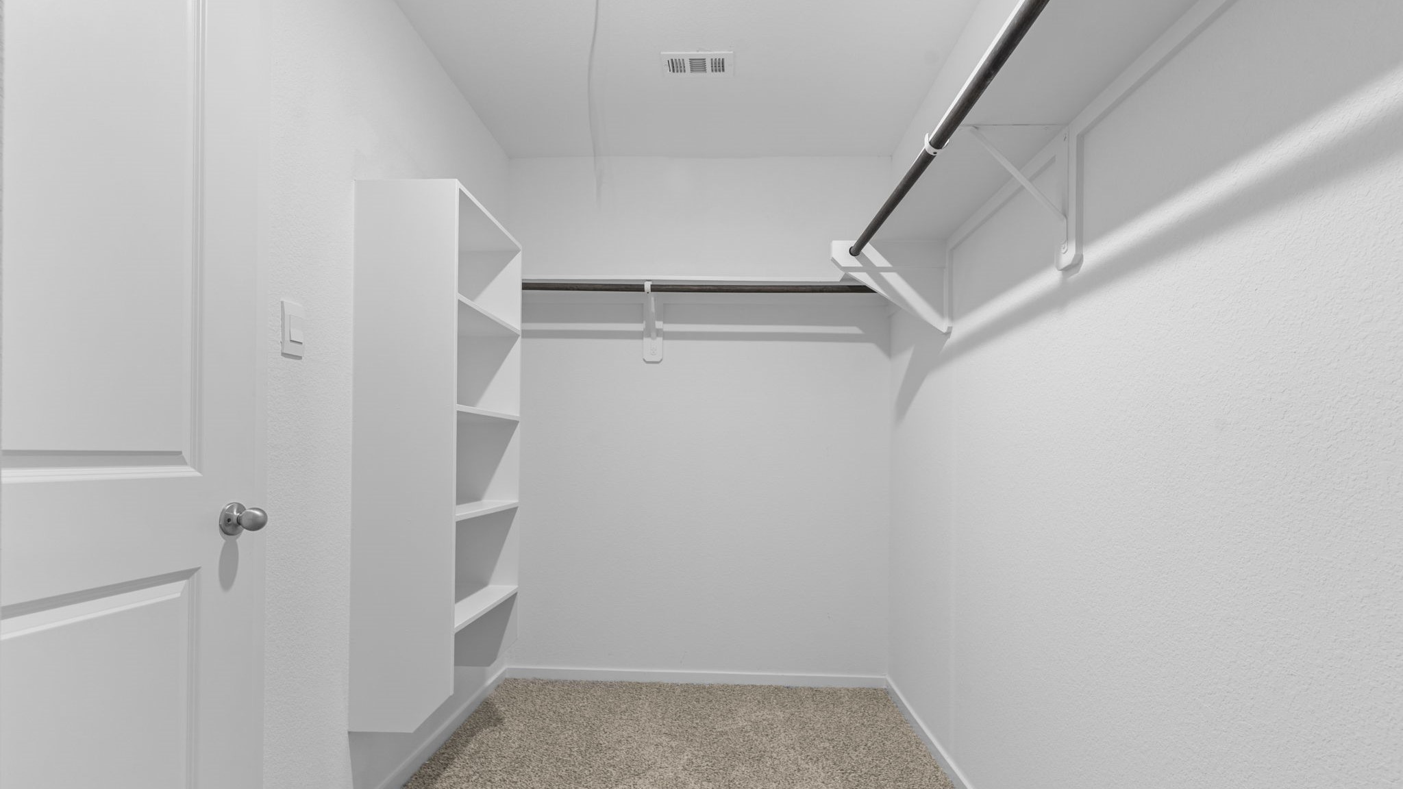 walk in closet