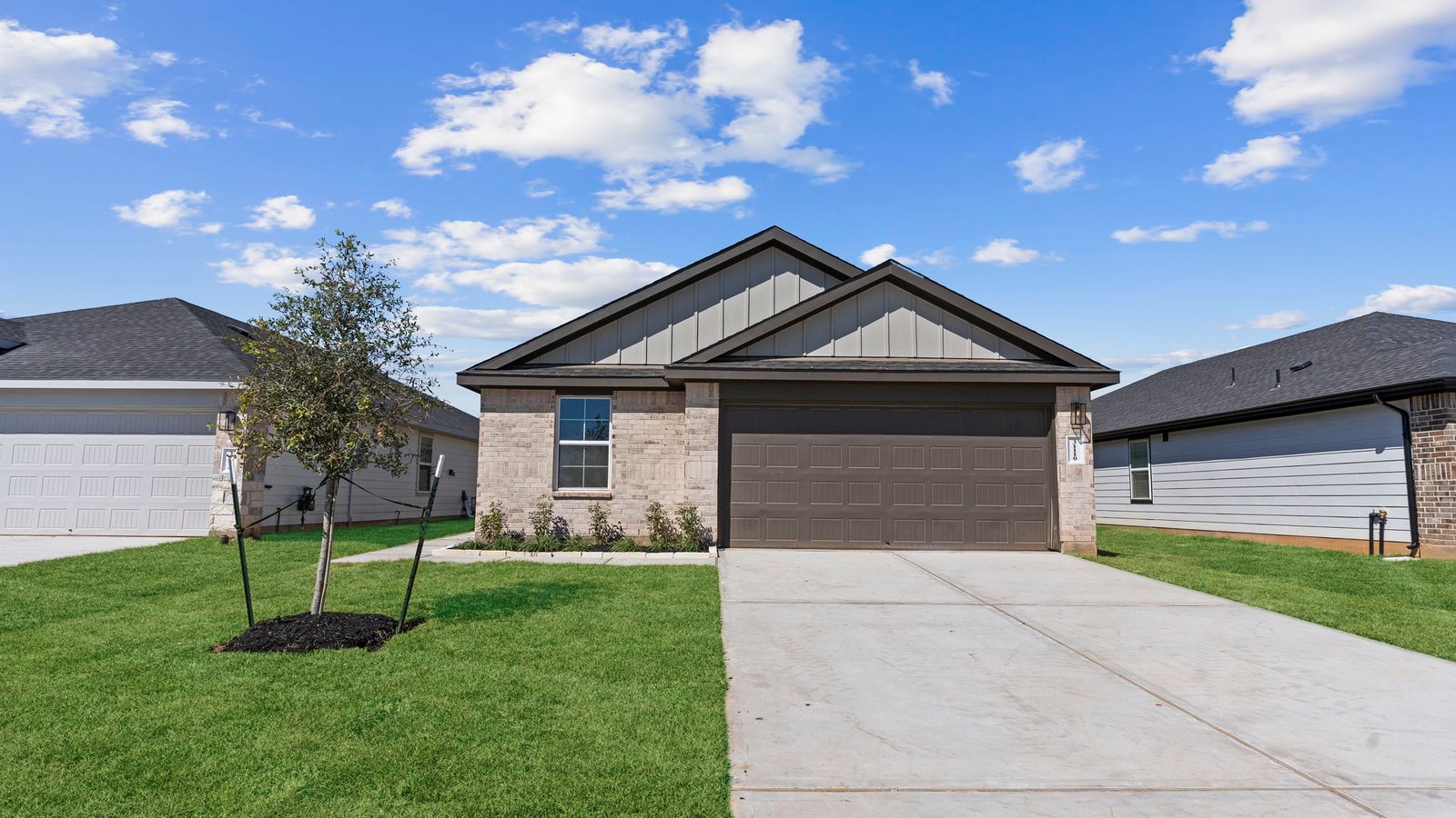1014 Garnet Rain Drive exterior