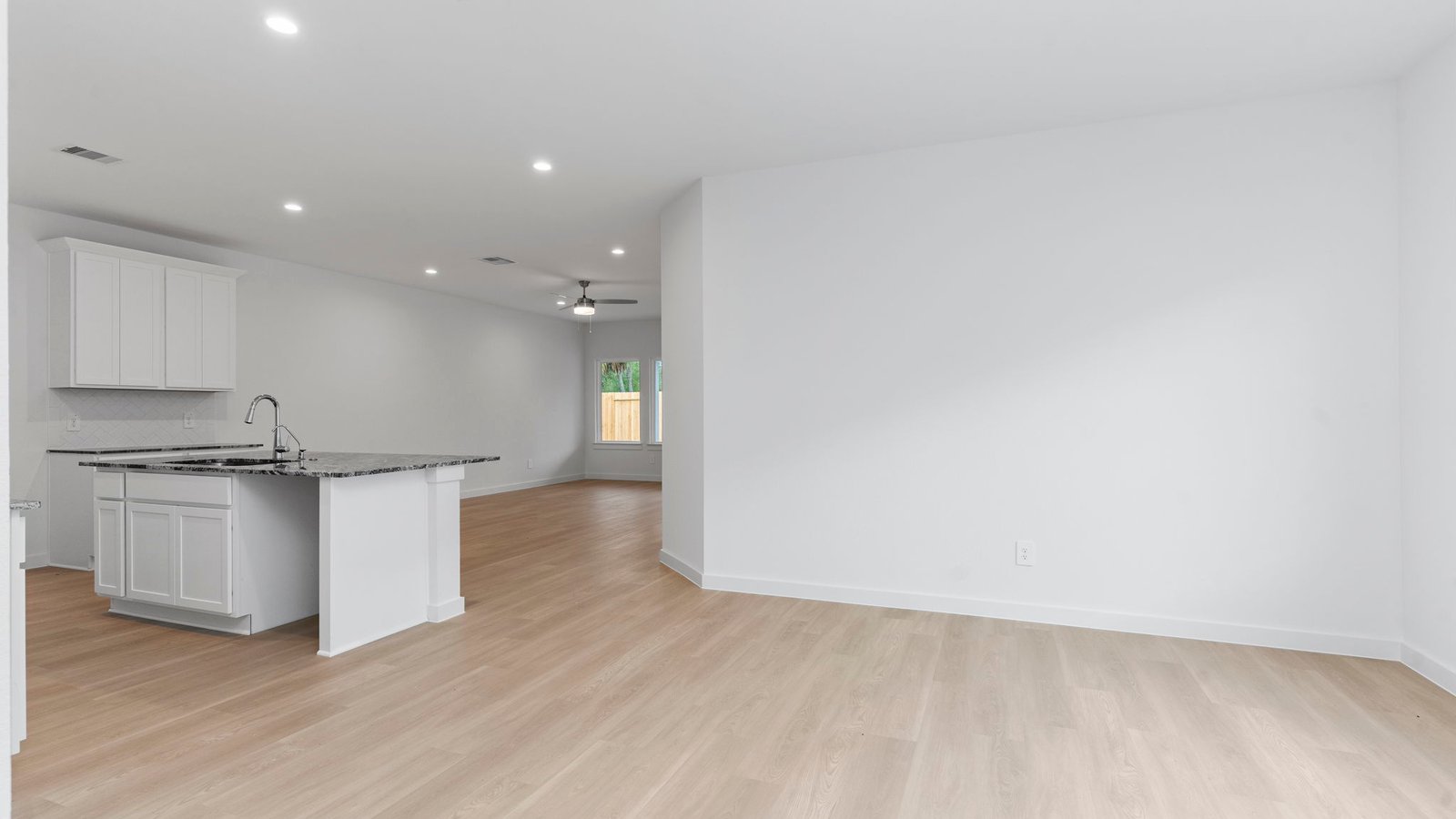 *Images and 3D tour are for illustration only and options may vary from home as built.