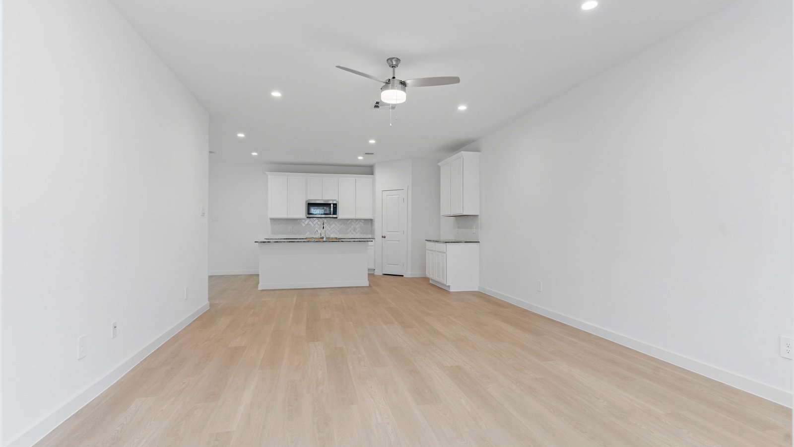 *Images and 3D tour are for illustration only and options may vary from home as built.