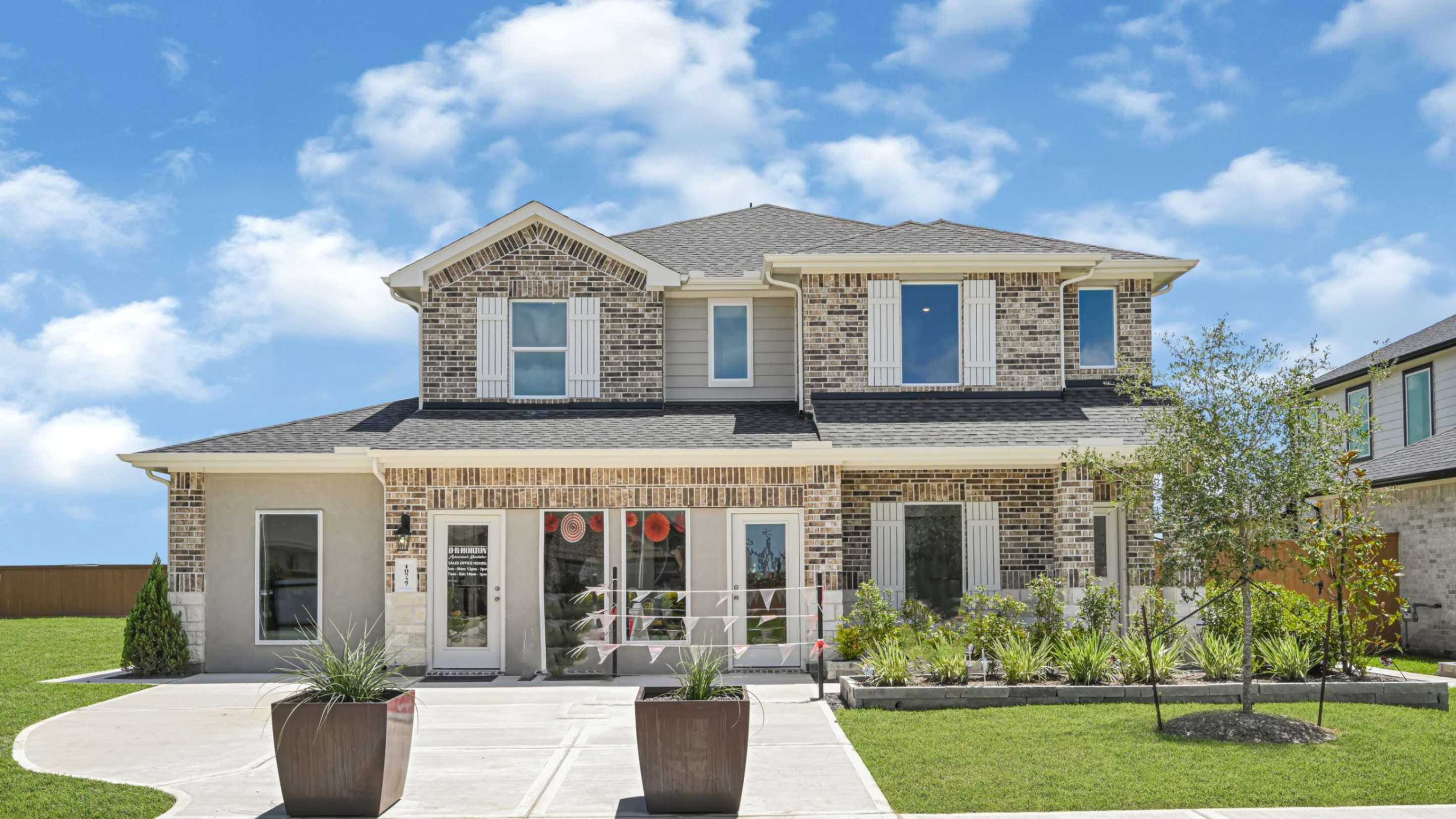 10718 Dogwood Sky Dr exterior
