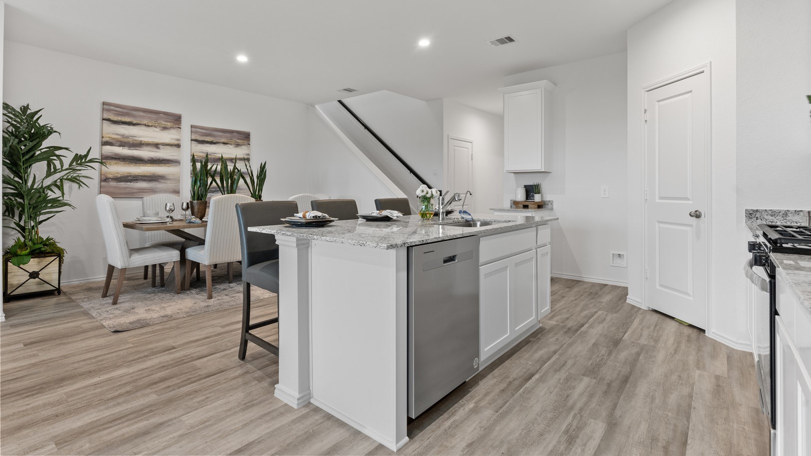 *Images and 3D tour are for illustration only and options may vary from home as built.