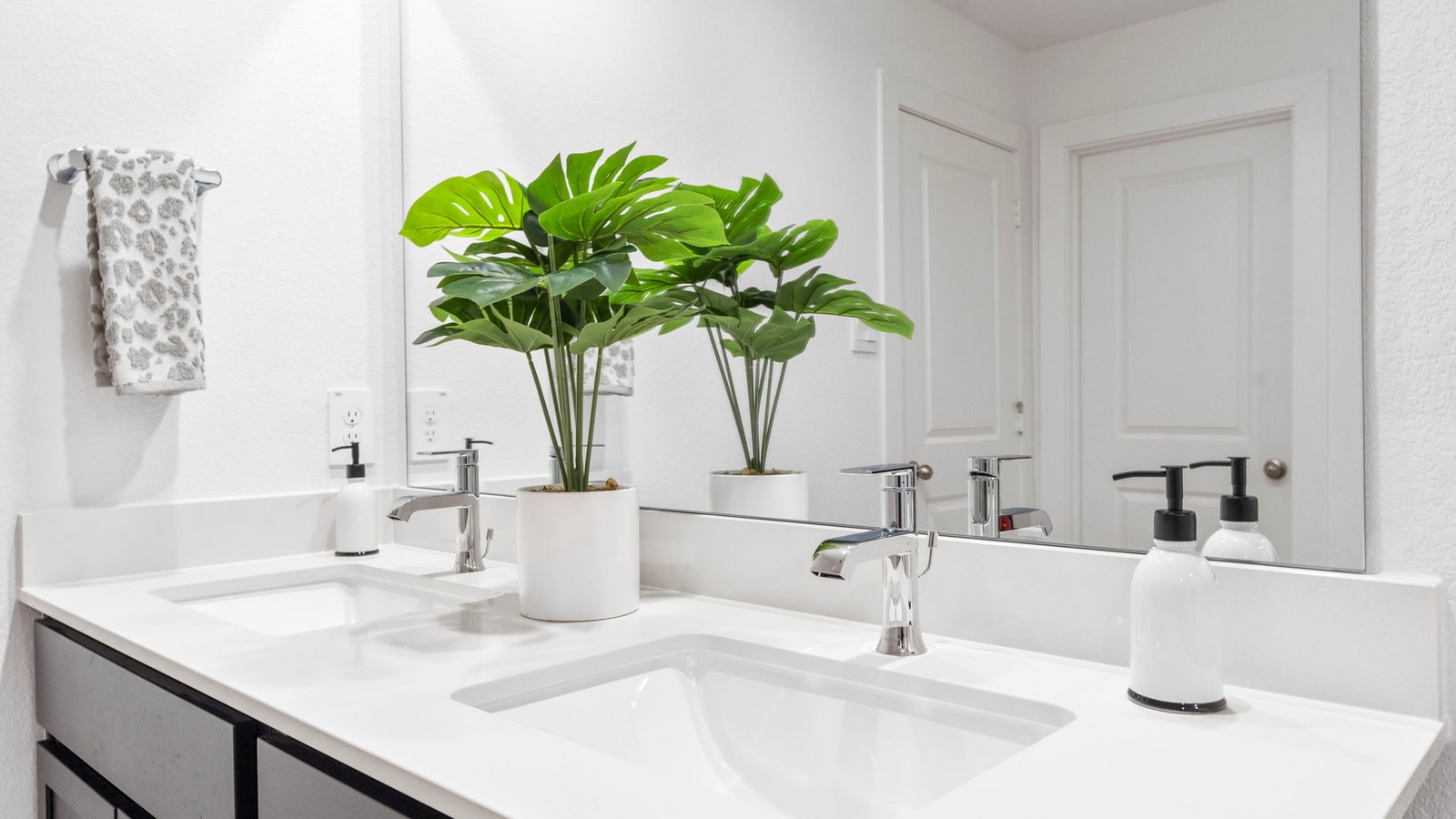 *Images and 3D tour are for illustration only and options may vary from home as built.