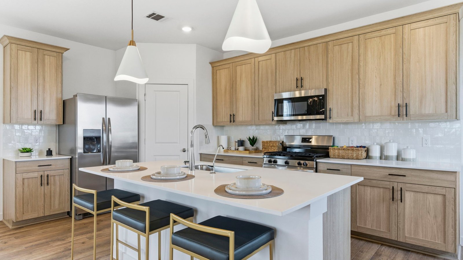 birch modern kitchen design