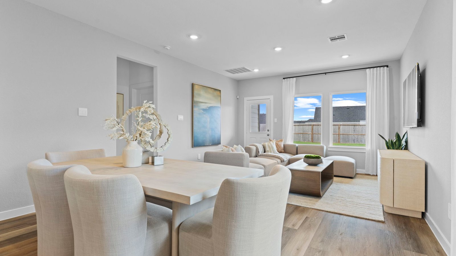 *Images and 3D tour are for illustration only and options may vary from home as built.