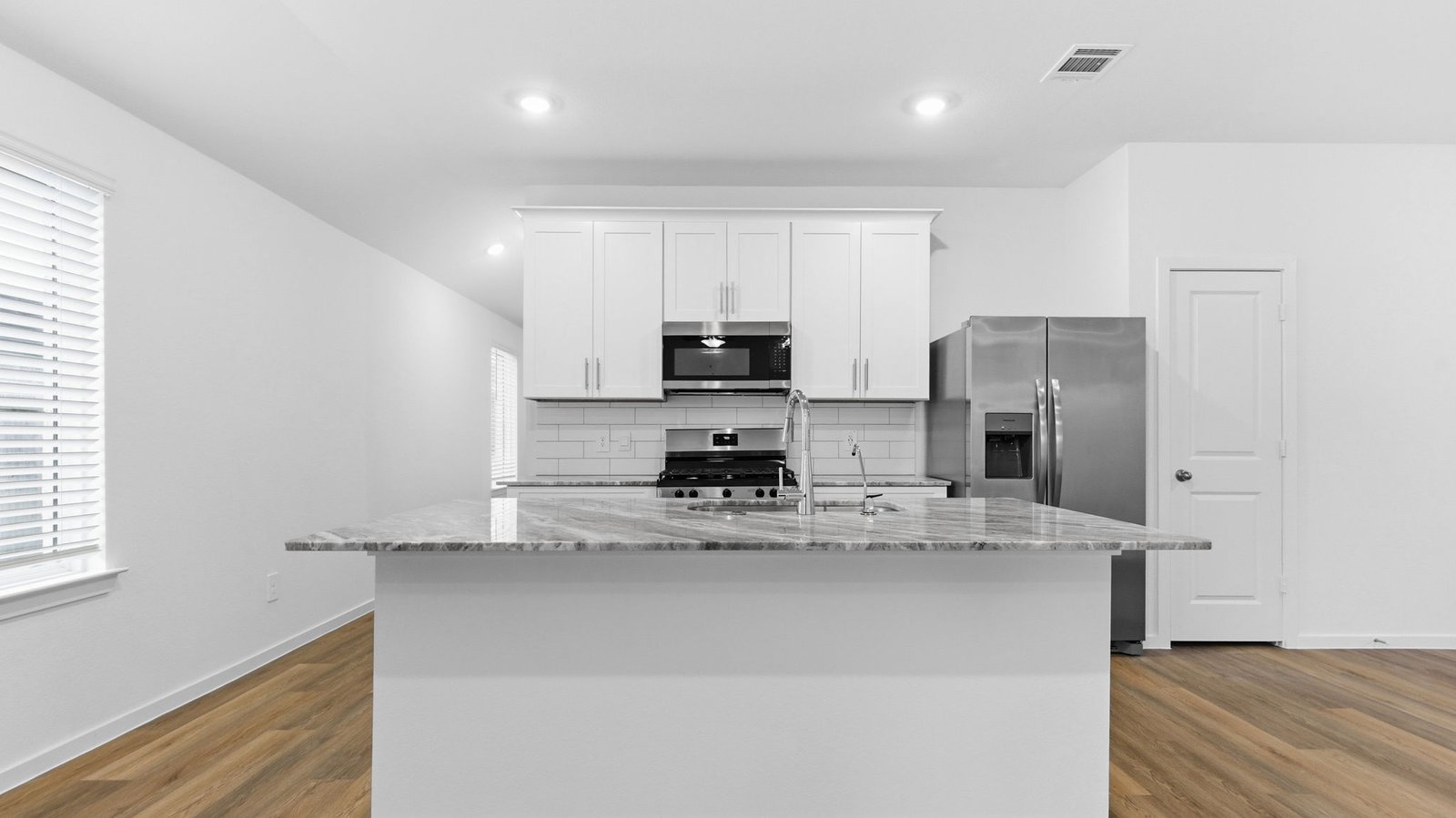*Images and 3D tour are for illustration only and options may vary from home as built.