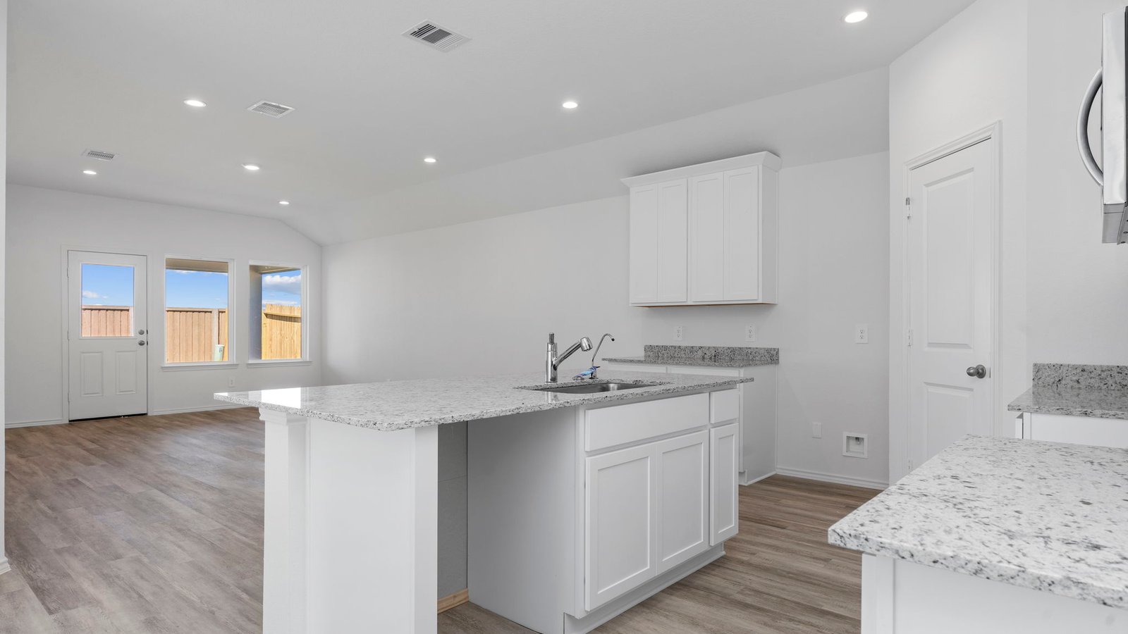 *Images and 3D tour are for illustration only and options may vary from home as built.