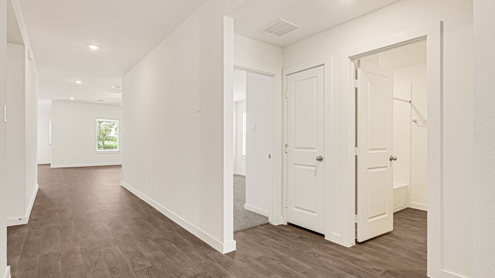 *Images and 3D tour are for illustration only and options may vary from home as built.