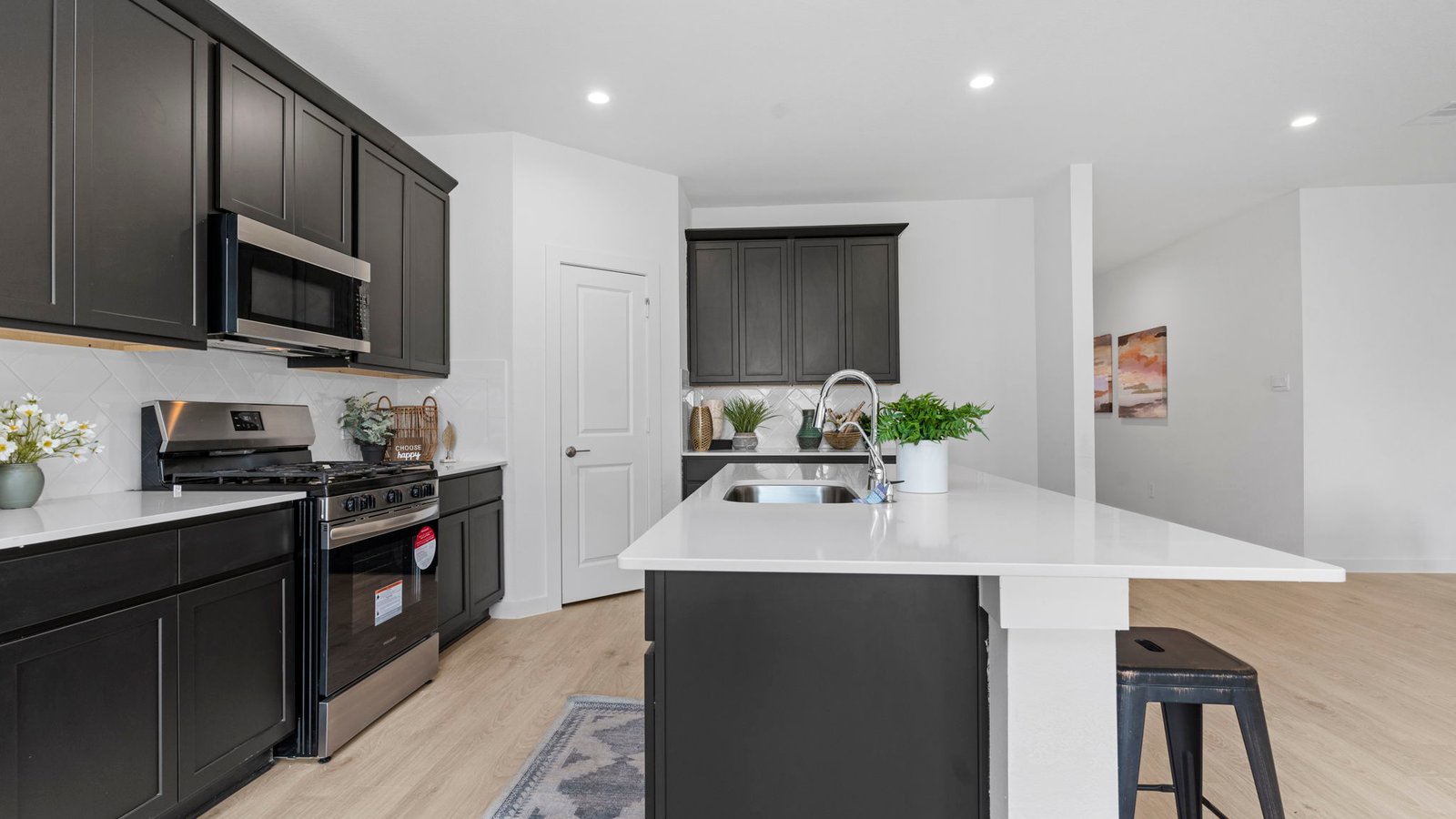 quartz countertop kitchen