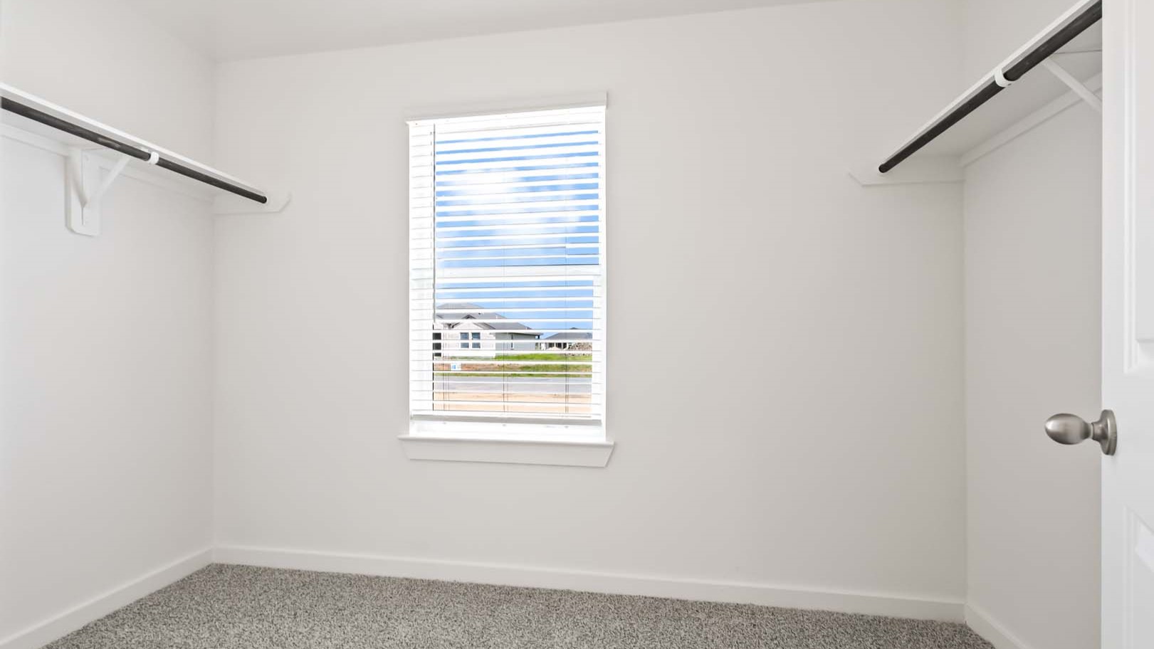 *Images and 3D tour are for illustration only and options may vary from home as built.