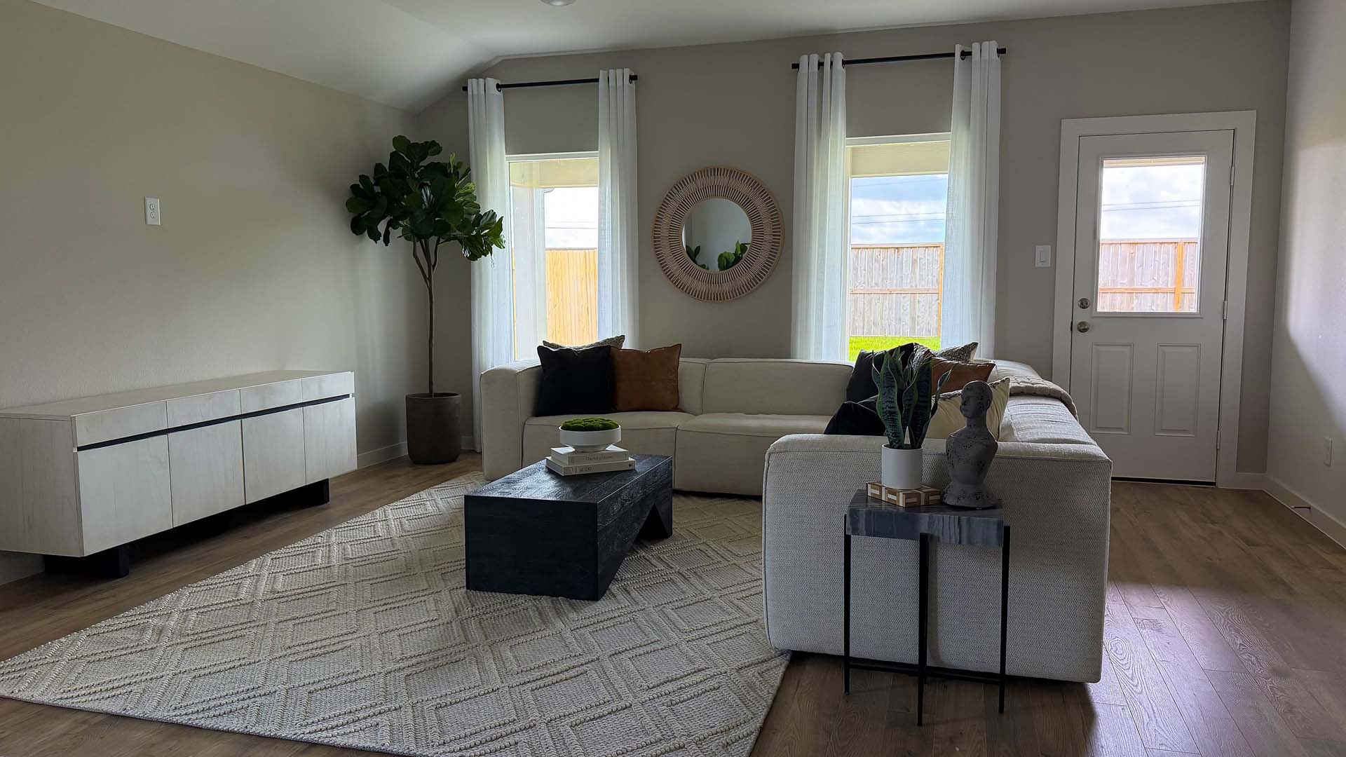 *Images and 3D tour are for illustration only and options may vary from home as built.