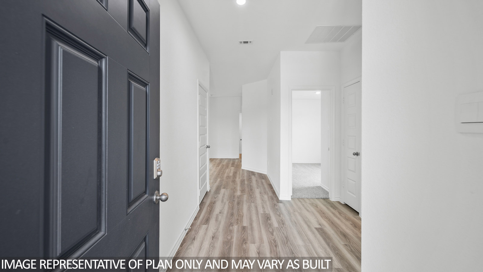 Gaven entry with vinyl plank flooring