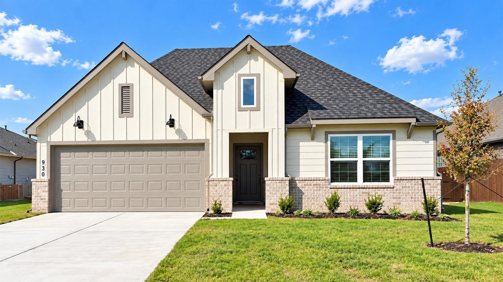 930 Elliott Dr exterior