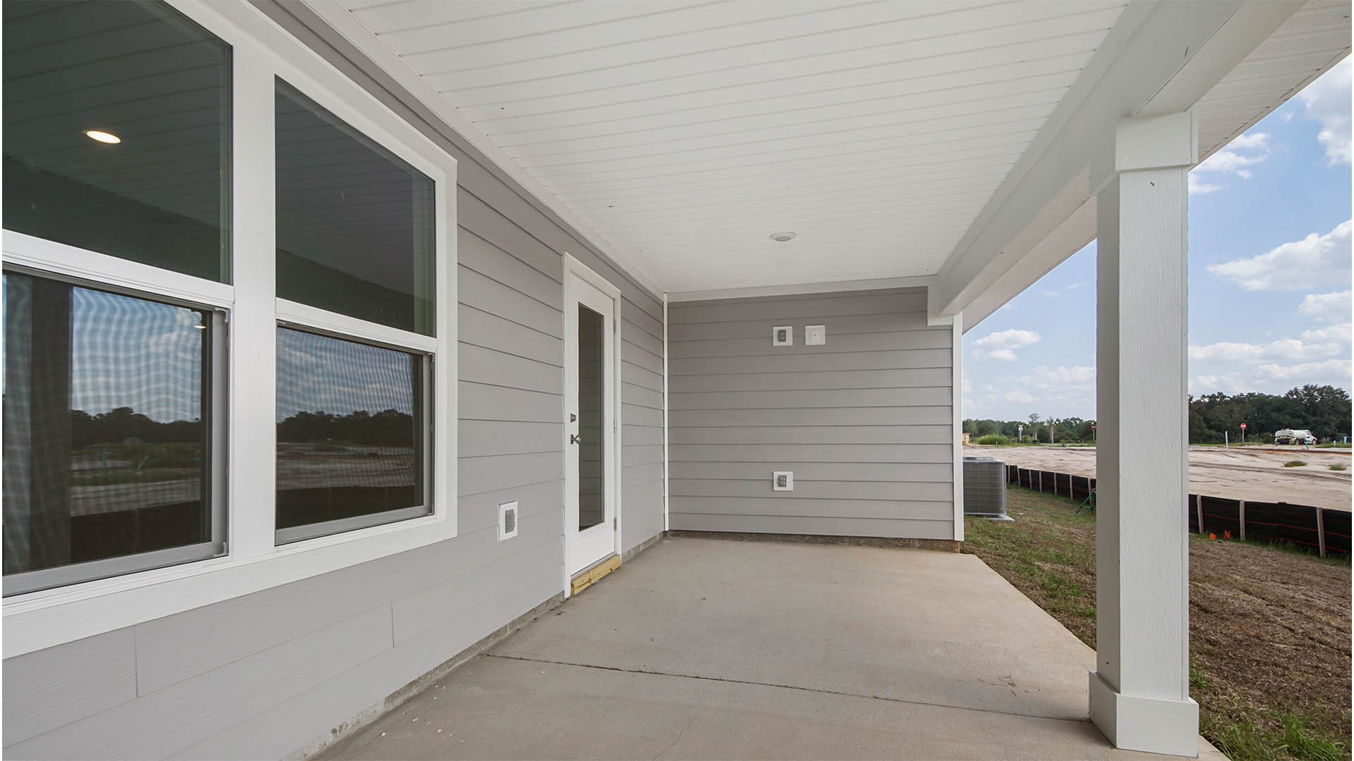 Covered back patio of the Ryder