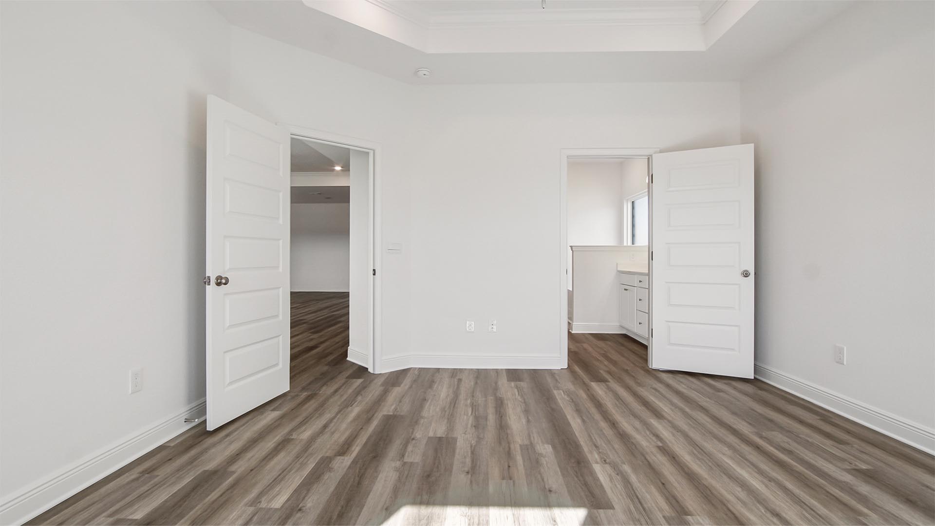 Private ensuite located in the primary bedroom